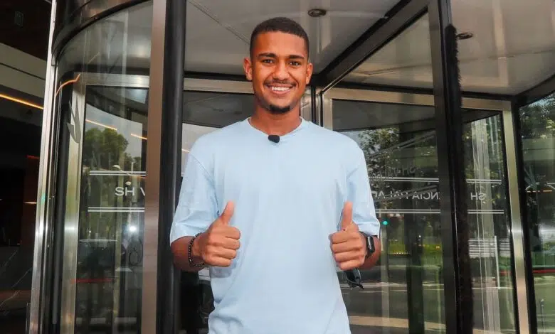 Samuel Lino llega al Valencia para completar la cesión del Atlético de Madrid 1 Samuel Lino llega al Valencia para completar la cesión del Atlético de Madrid