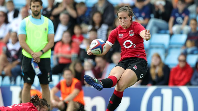 La victoria número 24 consecutiva de las mujeres de Inglaterra sobre la NFL mientras continúa el camino de la Copa Mundial de Rugby 2 Emily Scarratt lidera a su equipo con el ejemplo, pero cree que hay más por venir del equipo número 1 del mundo.