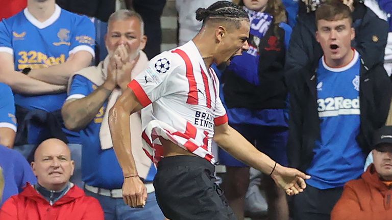 Sorteo de la Europa League: el Manchester United se lleva a la Real Sociedad, el Arsenal juega al PSV Eindhoven | Noticias de futbol de DayNews 2 Armando Obispo del PSV Eindhoven celebra un gol contra el Rangers
