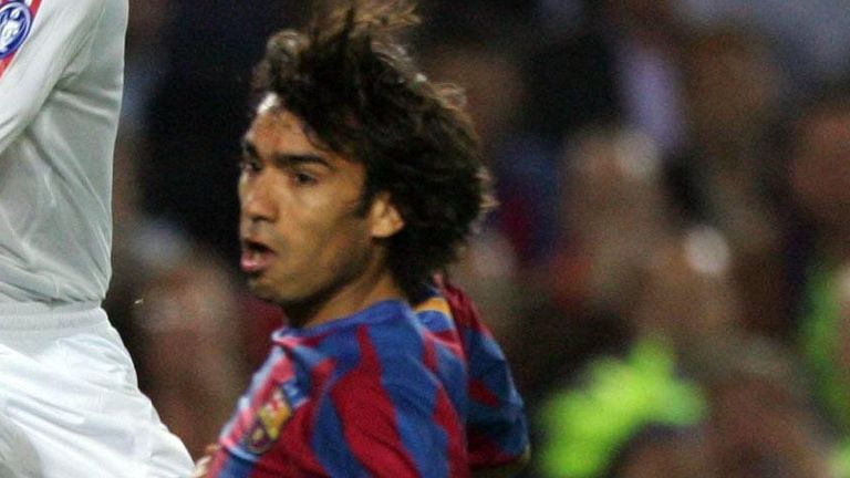 Alfredo Morelos: el delantero de los Rangers todavía tiene futuro, dice el técnico Giovanni van Bronckhorst | Noticias de futbol 2 Giovanni van Bronckhorst gana la Champions con el Barcelona