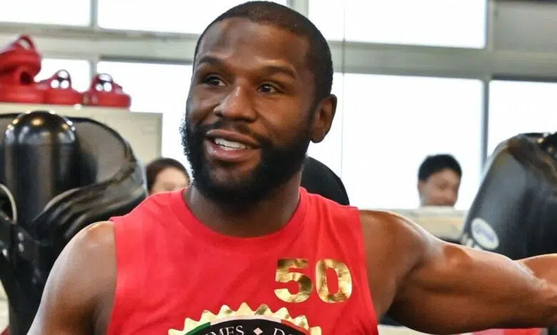Floyd Mayweather listo para enfrentar a Miku Asakura, entrenado por Manny Pacquiao, en tres rondas de exhibición | Noticias del boxeo 1 US boxer great Floyd Mayweather in a training session at a gym in Tokyo ahead of his planned exhibition boxing match