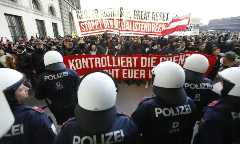 35.000 personas protestan por las nuevas medidas contra el coronavirus en Austria 1 35.000 personas protestan por las nuevas medidas contra el coronavirus en Austria