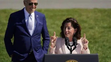 Administración Biden otorga mil millones de dólares para programas económicos - Chicago Tribune 7 Administración Biden otorga mil millones de dólares para programas económicos - Chicago Tribune