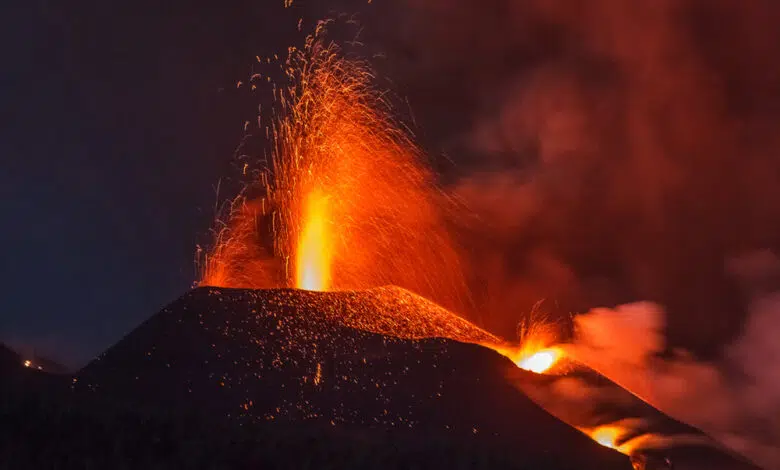 Cientos de evacuados mientras el volcán de La Palma continúa en erupción 1 Cientos de evacuados mientras el volcán de La Palma continúa en erupción