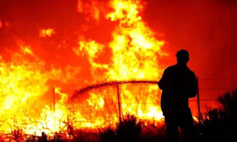El incendio 'explosivo' de Dixie podría convertirse en el más grande en la historia de California 1 El incendio 'explosivo' de Dixie podría convertirse en el más grande en la historia de California