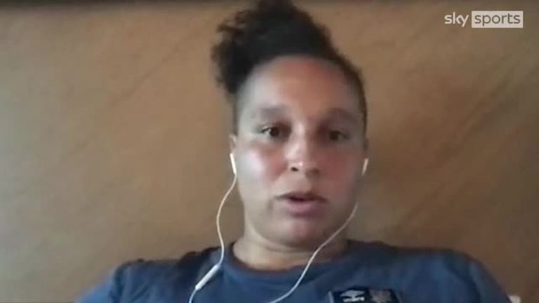 England Rugby: Shaunagh Brown imita a la leona en una rosa roja y cómo los uniformes escolares deben repensarse | Noticias de la Unión de Rugby 2 deportes de cielo