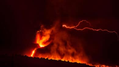 La colada de lava de La Palma se vuelve más violenta