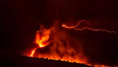 La colada de lava de La Palma se vuelve más violenta 9 La colada de lava de La Palma se vuelve más violenta