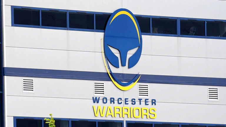 Worcester Warriors fijó la fecha límite del viernes al mediodía por RFU para proporcionar prueba de fondos o enfrentar la suspensión | Noticias de la Unión de Rugby 2 En una serie de publicaciones en las redes sociales, los jugadores y el personal de los Worcester Warriors imploraron a los dueños de los clubes que encontraran una solución a sus problemas financieros.