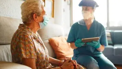 Los trabajadores de hogares de ancianos se encuentran entre los trabajos más letales de 2020