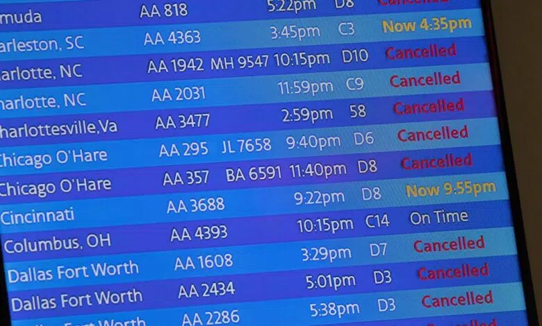 Nuevo panel en línea ayuda a los viajeros a resolver retrasos y cancelaciones antes de los viajes de fin de semana del Día del Trabajo - Chicago Tribune 1 Nuevo panel en línea ayuda a los viajeros a resolver retrasos y cancelaciones antes de los viajes de fin de semana del Día del Trabajo - Chicago Tribune