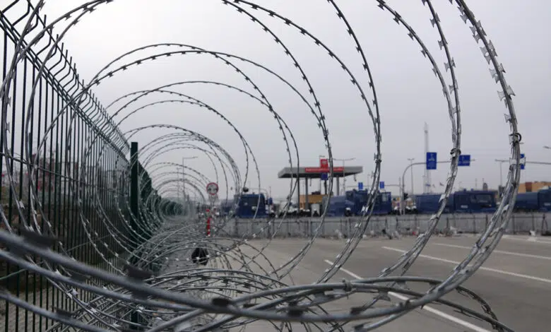 Polonia se adjudica la victoria, Bielorrusia dice que expulsará a los inmigrantes de la frontera 1 Polonia se adjudica la victoria, Bielorrusia dice que expulsará a los inmigrantes de la frontera