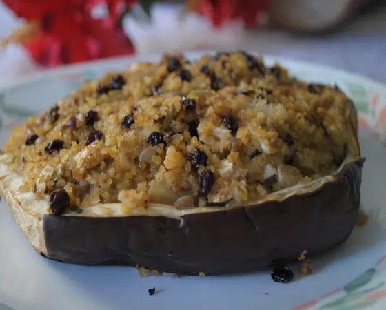 Receta: Berenjenas Rellenas De Bulgur Y Frutas 1 image-stuffed-eggplant