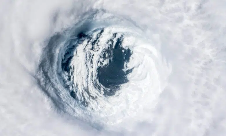 ¿Cómo se nombran los huracanes? | Ciencia Viva 1 A digitally enhanced NASA image of hurricane Michael in 2018.