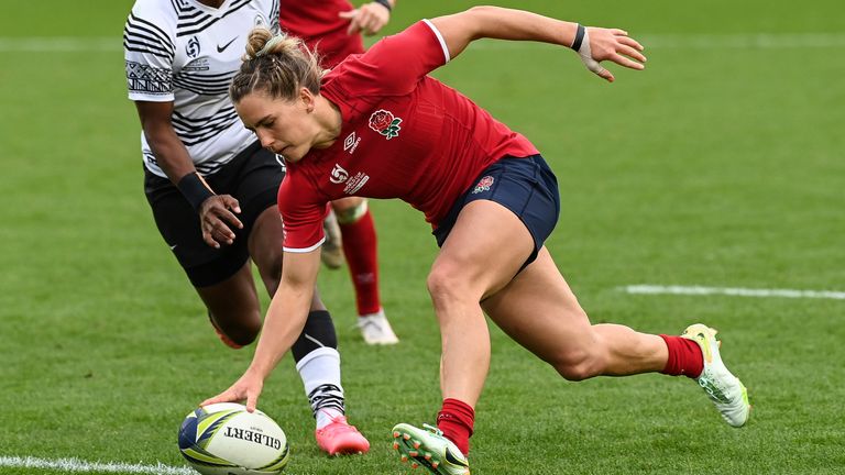 Fiyi Femenino 19 - 84 Inglaterra 2 MacDonald abre el marcador para Inglaterra