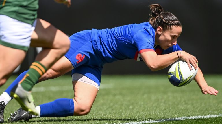 Fiyi Femenino 19 - 84 Inglaterra 4 Laure Sansus hace dos intentos en la victoria de puntos extra de Francia