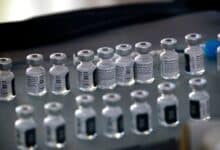 La nueva vacuna COVID requiere cantidades masivas de materiales y mano de obra