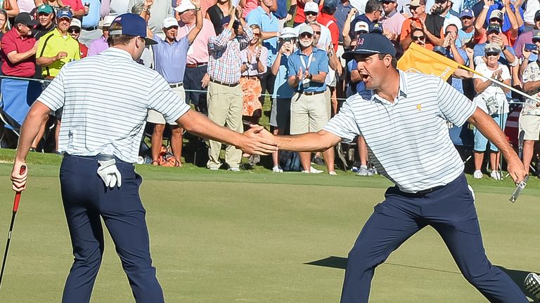 Presidents Cup 2022: ¿una nueva era para los equipos internacionales?Principal historia de la victoria del equipo de EE. UU. | Noticias de golf 10 Scottie Scheffler (derecha) no pudo ganar un juego para el equipo de EE. UU. en cuatro días