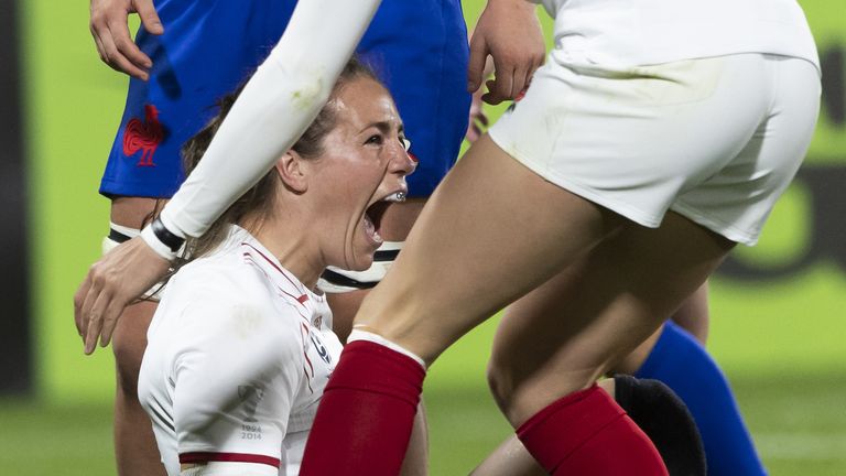 Simon Middleton: Las críticas a las rosas rojas de Inglaterra son frustrantes | 'Desafío de cuartos de la Copa Mundial de Rugby de Australia' | Noticias de la Unión de Rugby 4 Emily Scarratt demuestra ser la diferencia entre los dos, anotando con botas y encontrando una precisión milimétrica.