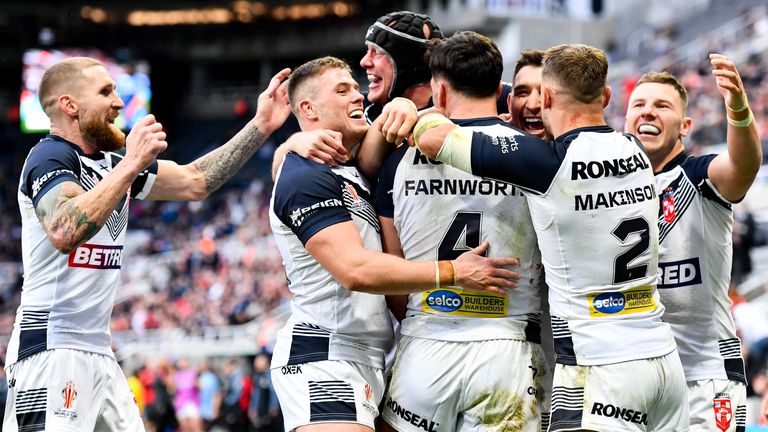 Copa Mundial de la Liga de Rugby: el entrenador de Inglaterra, Sean Wayne, baraja para el choque de Francia Noticias de la Liga de Rugby 5 Mike McMicken de Inglaterra dice que todavía tienen margen de mejora a pesar de derrotar a Samoa en el primer partido de la Copa Mundial de la Liga de Rugby