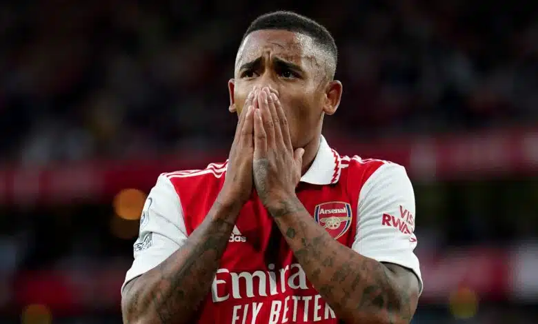 Gabriel Jesus: la sequía del delantero del Arsenal no durará mucho, dice Alan Smith | Noticias de futbol 1 Gabriel Jesus rues a missed chance against Aston Villa