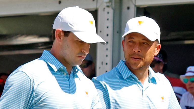 Presidents Cup: El equipo de EE. UU. lidera el Internacional 4-1 después de un comienzo de cuatro Golf News 4 Patrick Cantlay y Zander Schauffele ahora tienen marca de 5-0-0 para el equipo de EE. UU. en cuartetos