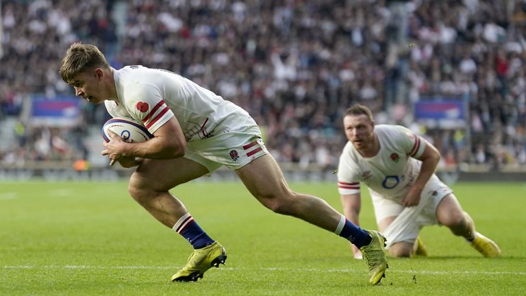 Inglaterra 52 - 13 Japón 3 Guy Potter tiene un día productivo en la defensa de Inglaterra