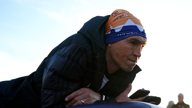 Ultra 7 en 7: Kevin Sinfield habla sobre su desafío más difícil hasta el momento y quiere mostrarle a Rob Burrow que está jugando junto a él | Noticias de la Liga de Rugby 7 El objetivo inicial de Sinfield era recaudar £ 777,777 del desafío