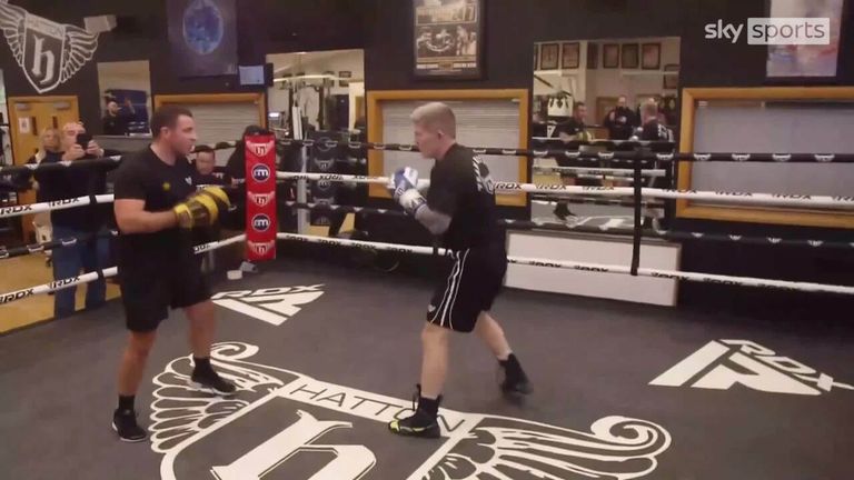 Ricky Hatton: La leyenda del boxeo se prepara para la despedida 'emocional' de Marco Antonio Varela después de salir del 'lugar oscuro' | Noticias del boxeo 2 1669846517 131 Ricky Hatton La leyenda del boxeo se prepara para la