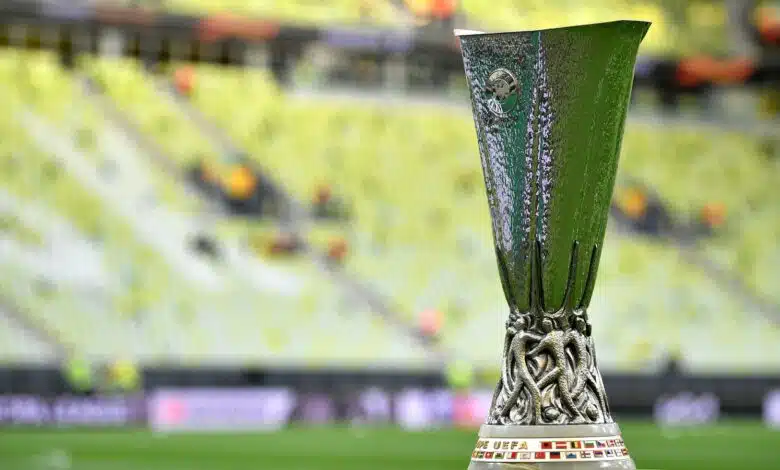Manchester United en los play-offs, Arsenal primero en el grupo: cómo terminar la fase de grupos de la Europa League | DayDayNews Noticias de futbol 1 The Europa League trophy