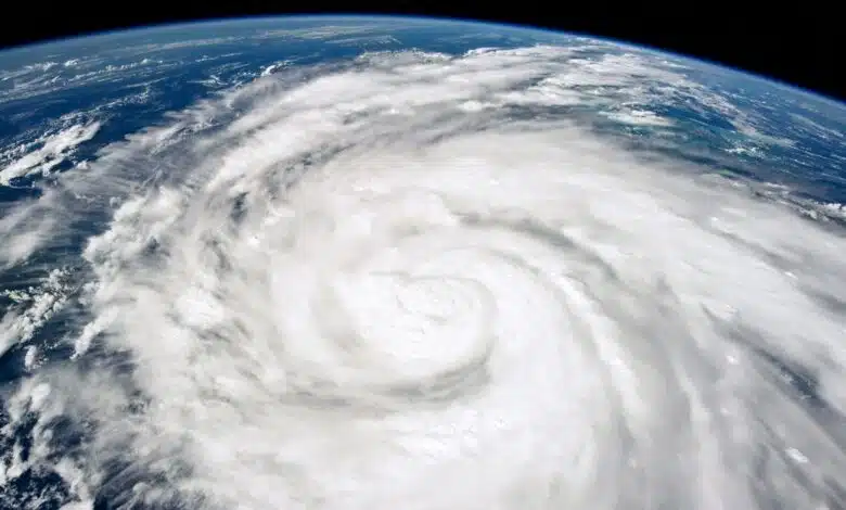 ¿Está empeorando la temporada de huracanes en el Atlántico (culpando del cambio climático)? 1 After damaging parts of Cuba and leaving much of the country in the dark, Hurricane Ian reached Florida’s west coast on the afternoon of Sept. 28.