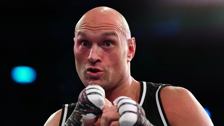 Tyson Fury 'asustado' por dejar el boxeo: 'Es más adictivo que cualquier cosa en la Tierra' | Noticias del boxeo 2 Tyson Fury explica la fascinación del público y las mejores peleas