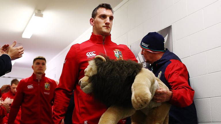 Sam Warburton: Gales necesita la mayor reforma de la historia | 'Me preocupa Gales en los próximos cinco años' | Noticias de la Unión de Rugby 8 El capitán de adelante y de atrás capitaneó a los Leones Británicos e Irlandeses en dos giras: Australia 2013 y Nueva Zelanda 2017