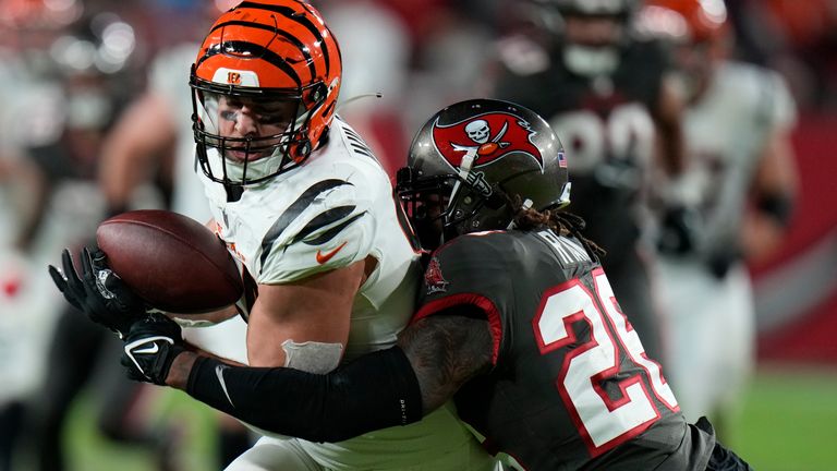 Neil Reynolds: Trevor Lawrence protagoniza mientras los Jaguars llegan a los playoffs mientras los Chiefs sobreviven a Houston en tiempo extra | Noticias de la NFL 23 Mira el enfrentamiento de la Semana 15 entre los Cincinnati Bengals y los Tampa Bay Buccaneers.