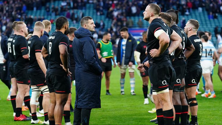 Eddie Jones responde a las 'tristes' críticas de Sir Clive Woodward | La revisión de Inglaterra termina la próxima semana | Noticias de la unión de rugby 7 La Inglaterra de Jones perdió ante Argentina y Sudáfrica este otoño, empató con Nueva Zelanda y venció solo a Japón.