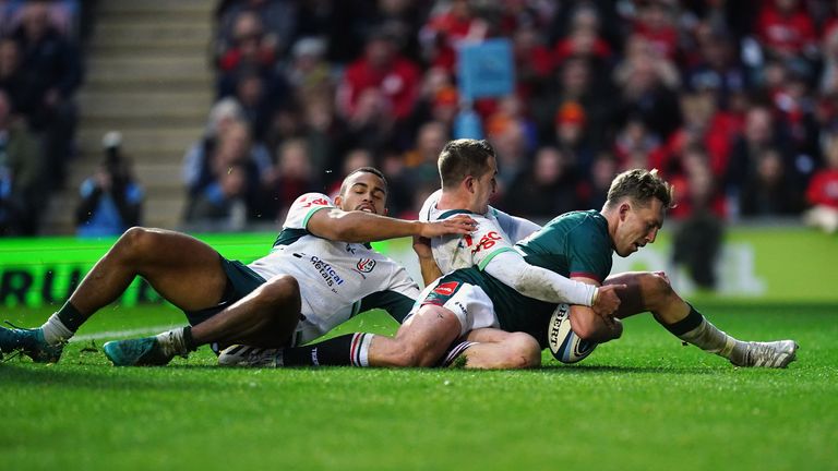 Leicester Tigers 33-31 London Irish: Steve Borthwick elogia la batalla irlandesa | Noticias de la Unión de Rugby 2 Harry Potter de los Leicester Tigers (derecha) anota en el tercer intento de su equipo