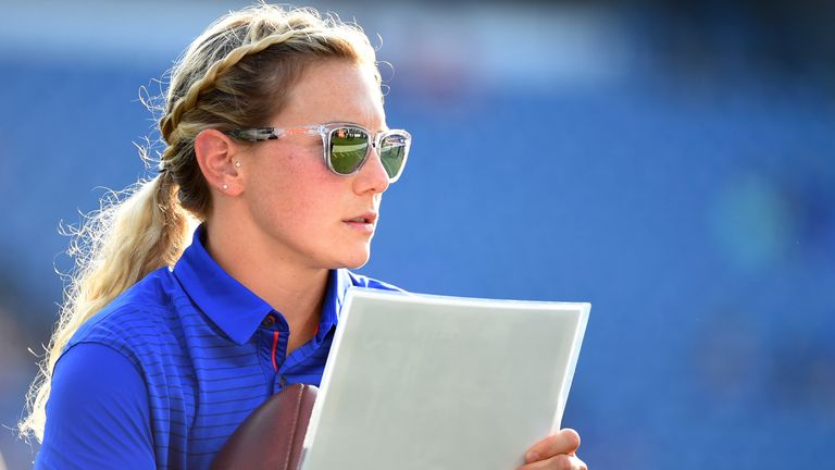 Phoebe Schecter: la primera entrenadora británica de la NFL registra su meteórico ascenso en el deporte | Noticias de la NFL 3 Phoebe Schecter es la entrenadora en prácticas de los Buffalo Bills para la temporada 2018-19