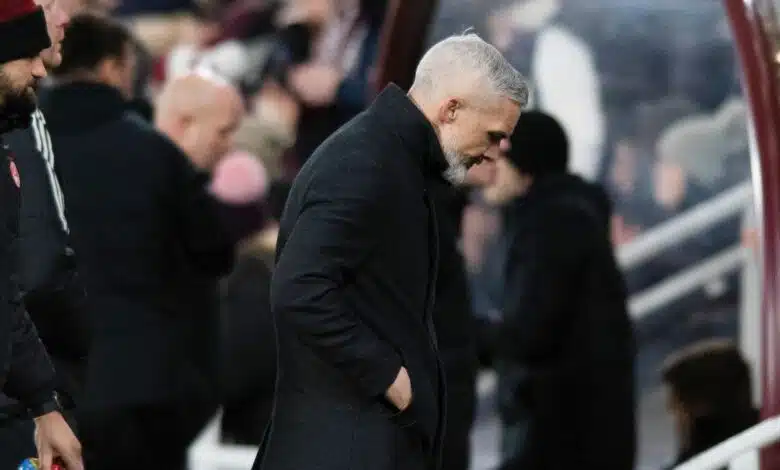 Jim Goodwin: No necesito garantías sobre mi futuro en Aberdeen | Noticias de futbol 1 EDINBURGH, SCOTLAND - JANUARY 18: Aberdeen Manager Jim Goodwin reacts to Hearts being awarded a penalty during a cinch Premiership match between Hearts and Aberdeen at Tynecastle, on January 18, 2023, in Edinburgh, Scotland. (Photo by Mark Scates / SNS Group)