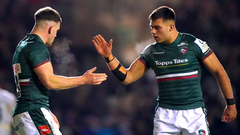Heineken Champions League: Ospreys vencieron a Leicester Tigers en un intento de conversión tardío | Noticias de la Unión de Rugby 2 El dúo de Leicester Matt Scott y Dan Kelly superan los cinco puntos contra Ospreys