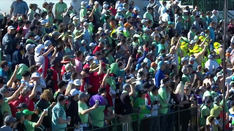 Rory McIlroy: Nunca me he sentido más completo como jugador | 'Podría duplicar las victorias de mi carrera' | Noticias de golf 9 Mire cómo miles de fanáticos intentan tomar un lugar en las gradas en el hoyo 16 par 3 en TPC Scottsdale.