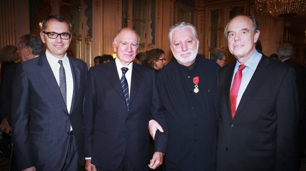 Muere el histórico diseñador de moda Paco Rabanne 4 En 1989, fue galardonado con el más alto honor de la República Francesa.