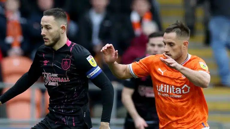 Blackpool 0 - 0 Burnley 1 Blackpool 0 - 0 Burnley