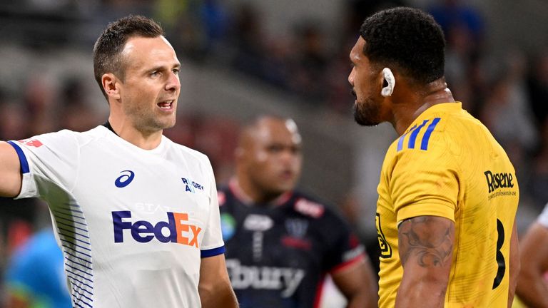 Ardie Savea: el capitán de los huracanes se disculpa después de cortar el gesto de la garganta durante la victoria sobre los rebeldes | Noticias de la Unión de Rugby 3 Capitán de Hurricanes, Aldi Savia, encarcelado durante victoria sobre Melbourne Rebels