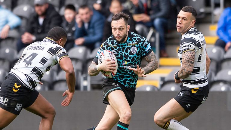 Premier League: el hat-trick de Josh Charnley asegura la victoria de Panthers 24-16 sobre Hull | Noticias de la Liga de Rugby 3 Panthers toman ventaja temprana sobre Hull