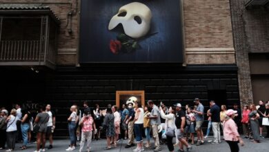 Superfan de 'El Fantasma de la Ópera' se despide de la carrera más larga de Broadway