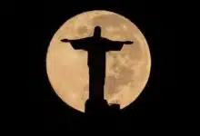 El emblemático Cristo Redentor de Brasil se enciende en apoyo de Vinicius Jr.