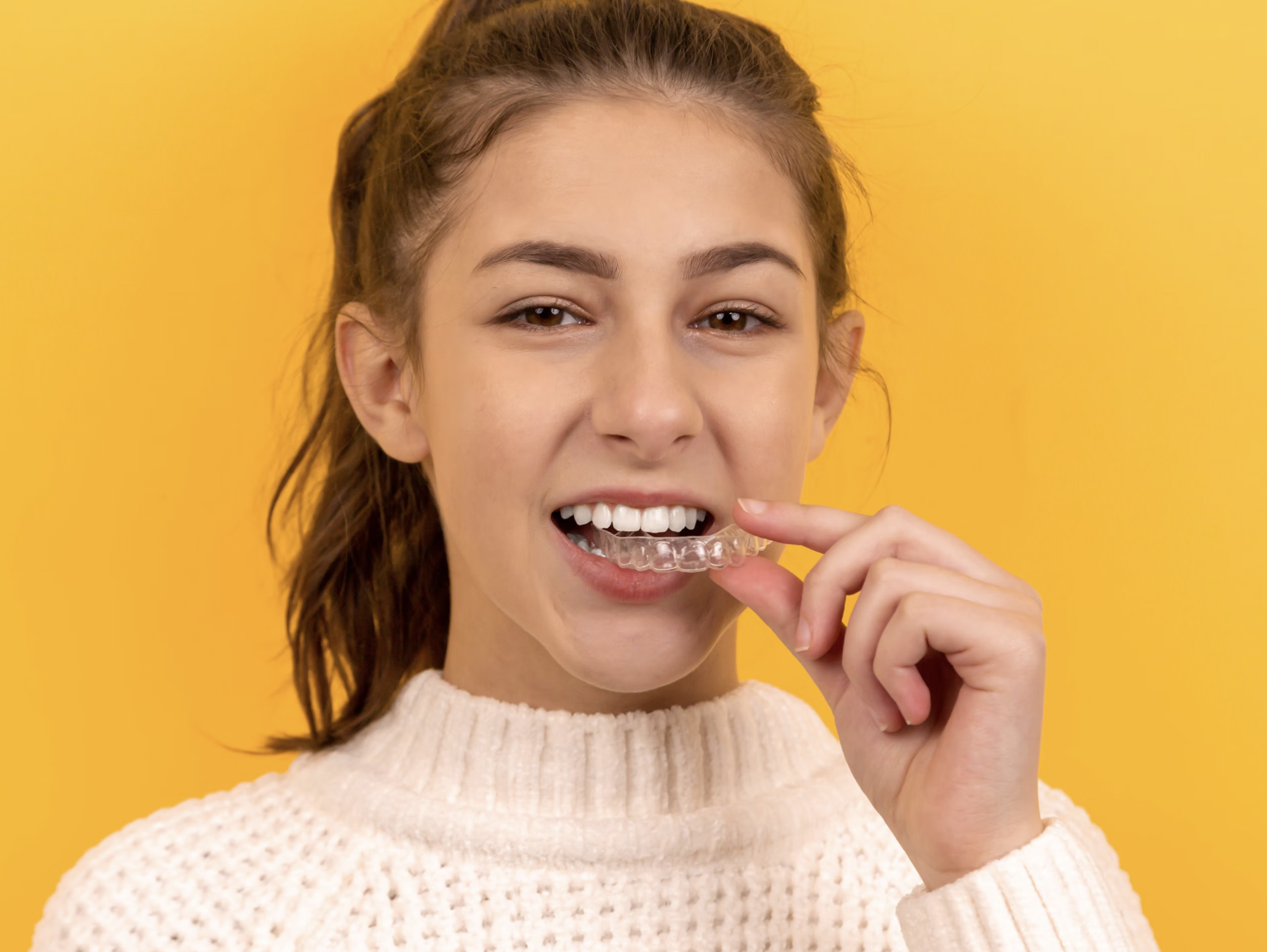 ¿Cepillarse los dientes y usar brackets de plástico genera microplásticos? 3 Microplásticos en brackets de plástico