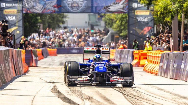Arvid Lindblad: Conozca al piloto de los Bulls que le dijo a Lando Norris en 2021 que se unirá a la F1 en cinco años | Noticias F1 4 Arvid Lindblad asiste al Red Bull Showrun Houston en septiembre de 2024 (Imagen: Red Bull Content Pool)