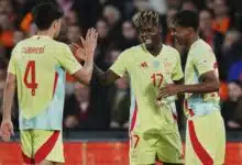 Los jugadores del Barcelona reaccionan a la decisión de Nico Williams de rechazar el traspaso 12 Cubarsi congratulates Nico Williams.