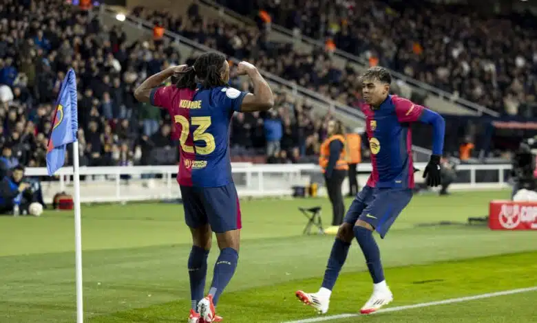 La estrella del Barcelona anuncia un nuevo contrato por cinco años 1 Jules Kounde and Lamine Yamal